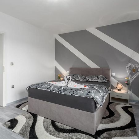 Apartment 50 Shades Of Grey Poreč Exterior foto